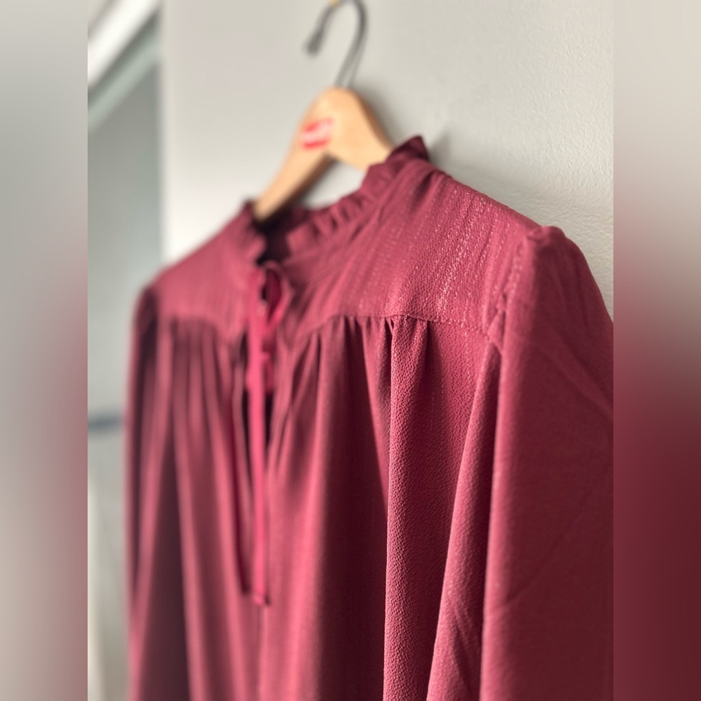DKNY blouse - Picture 11 of 13